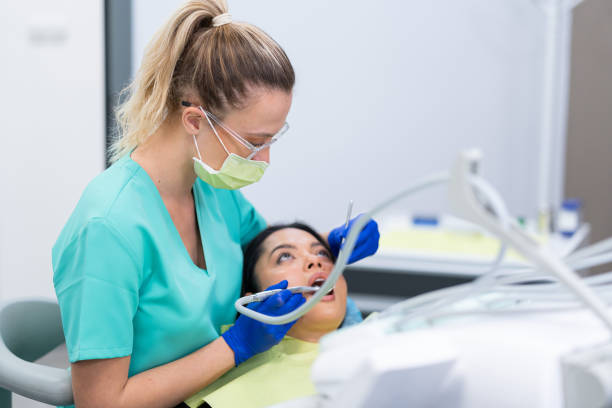 Best Weekend Emergency Dentist in South Barrington, IL